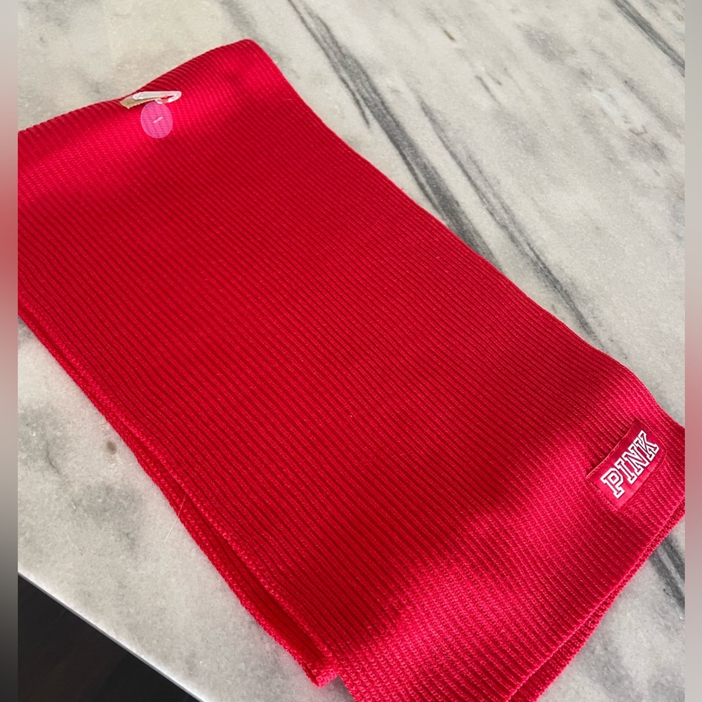 VICTORIAS SECRET
PINK LOGO KNIT
RIBBED WINTER SCARF
SOFT 66"×8" New